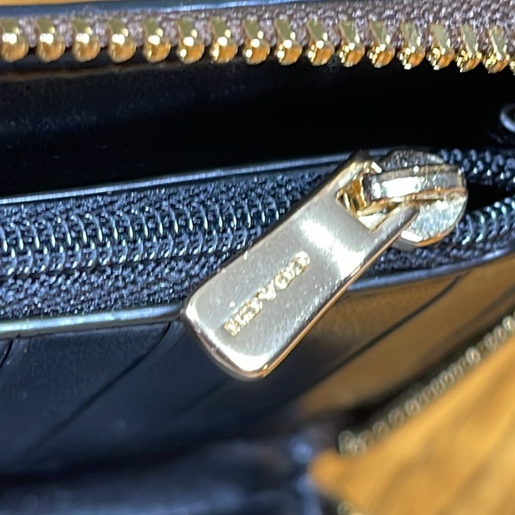 NWOT COACH LARGE PHONE WALLET IN SIGNATURE CANVAS & SMOOTH LEATHER - Picture 11 of 16